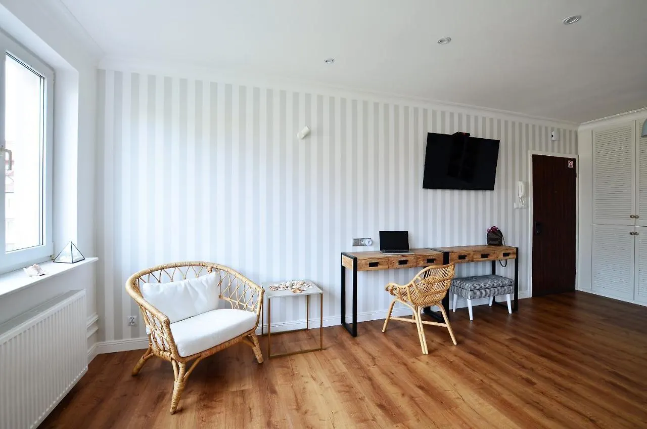 Apartament Biala Sowa - Weisse Eule Apartment Kolobrzeg