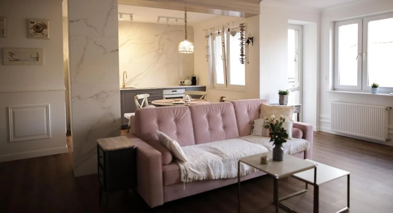 Apartament Biala Sowa - Weisse Eule Apartment Kolobrzeg